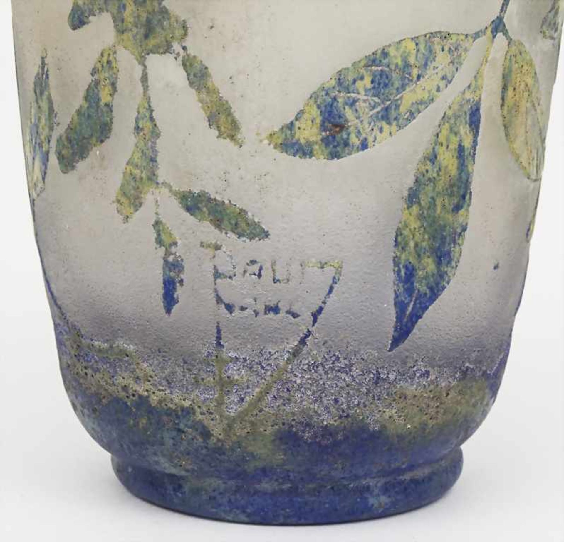 Jugendstil-Vase mit Zweigdekor / An Art Nouveau vase with branches, Daum Nancy, um 1910 Material: - Bild 3 aus 3