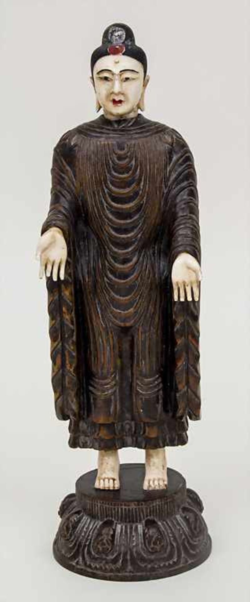 Stehender Buddha / A standing Buddha, Japan, 19. Jh. Material: Holz und Elfenbein,Epoche: wohl Edo-