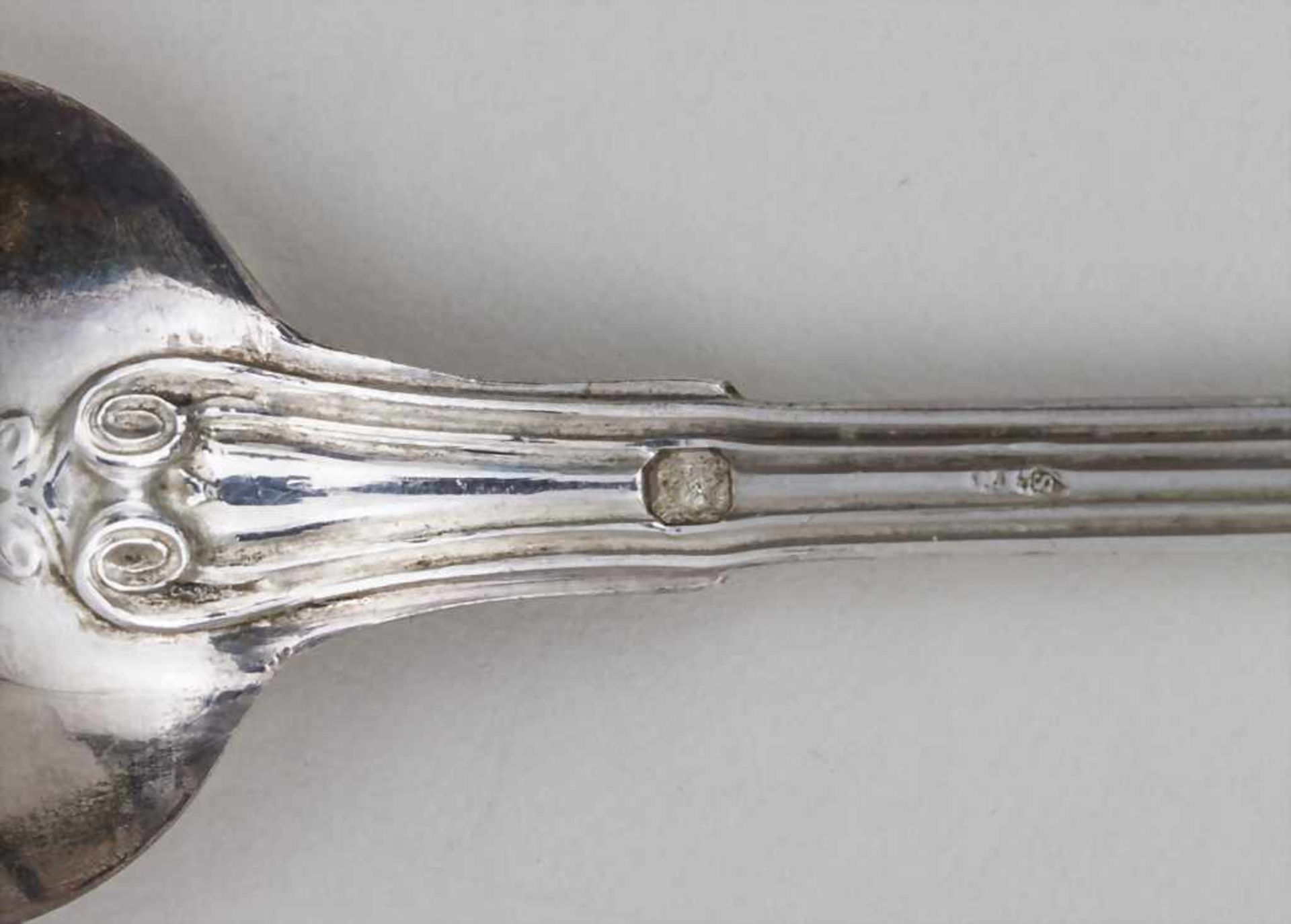 6 Kaffeelöffel im Etui / 6 coffee spoons in box, Frankreich, um 1900 Material: Silber 950, - Bild 3 aus 3
