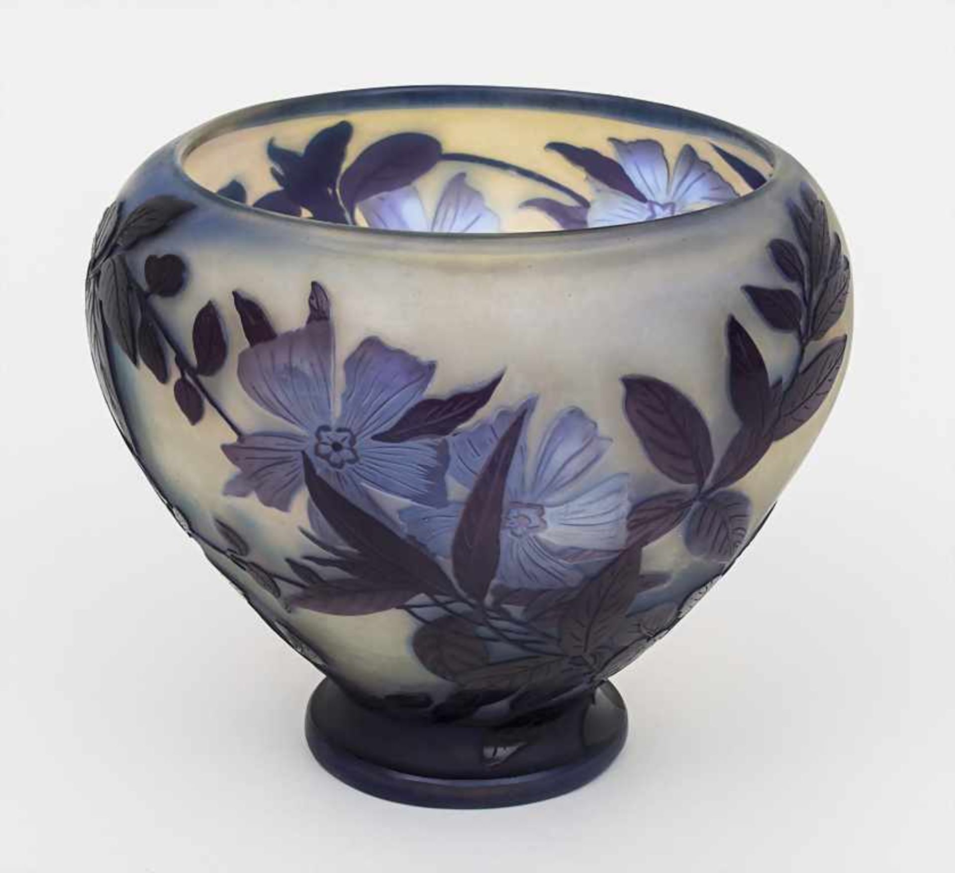 Emile Gallé (1846-1904), Vase mit Blütenzweigen / A vase with flowers, Nancy, um 1900 Material: - Bild 2 aus 4