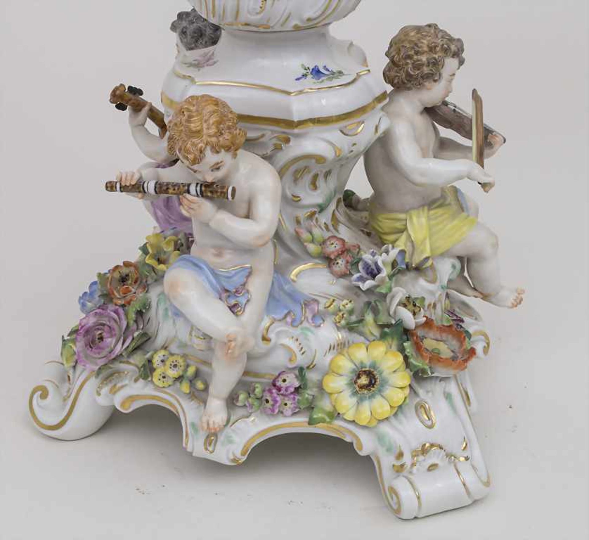 Figurenleuchter 'Musizierende' / A figural candle holder 'Musicians, Meissen, 20. Jh. Material: - Bild 3 aus 5