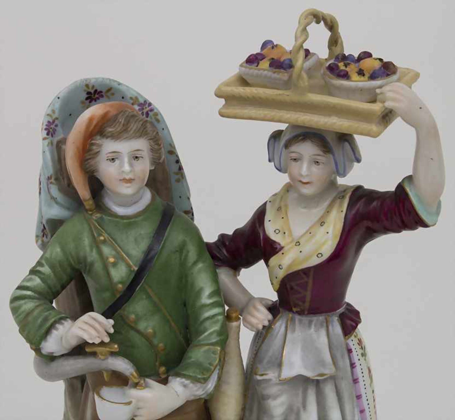 Figurengruppe 'Marktverkäufer' / A figural group 'market sellers', Volkstedt-Rudolstadt, um 1900 - Bild 3 aus 4