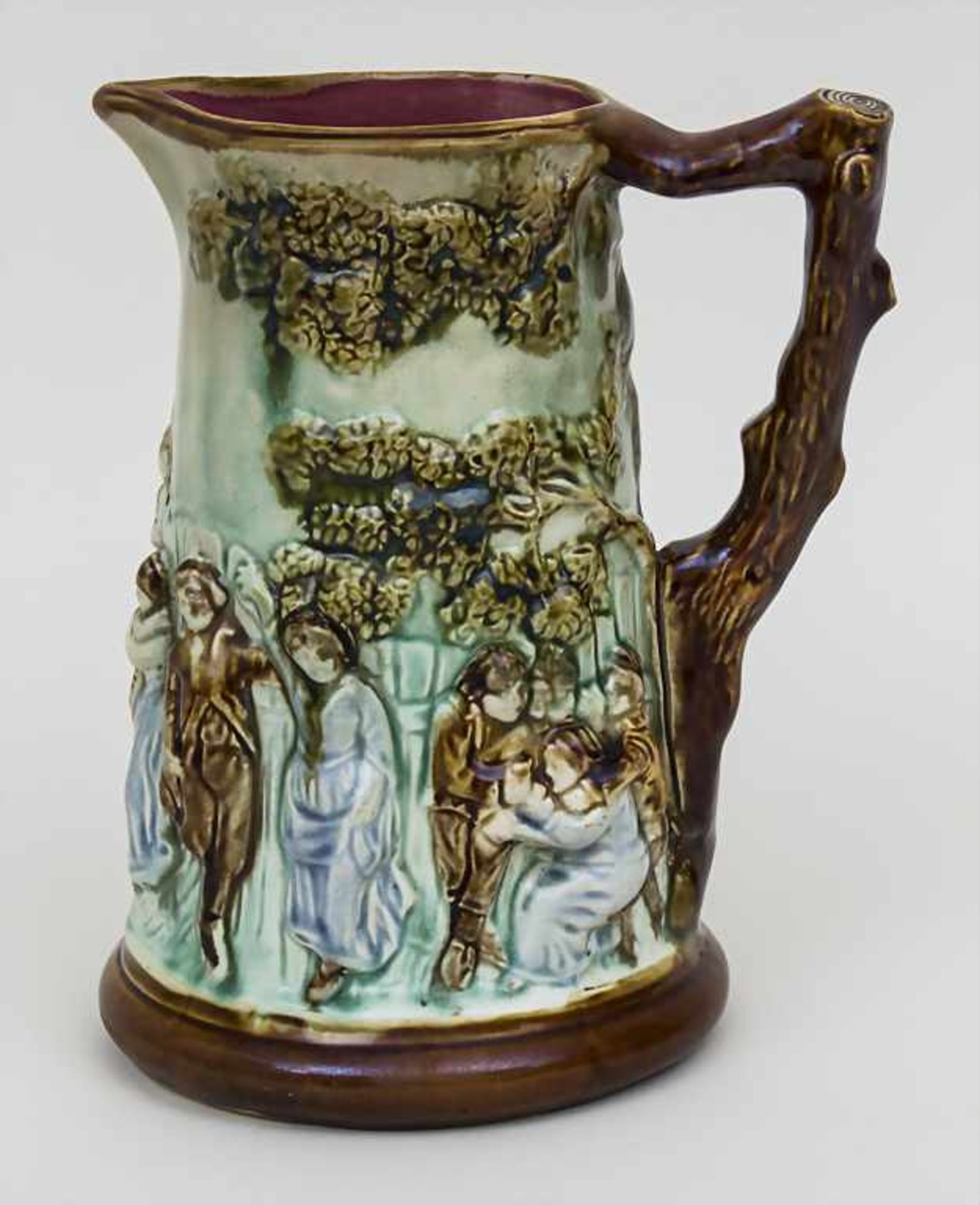 Weinkrug / A wine jug, wohl Frankreich/Belgien, um 1880 Material: Keramik, glasiert und polychrom