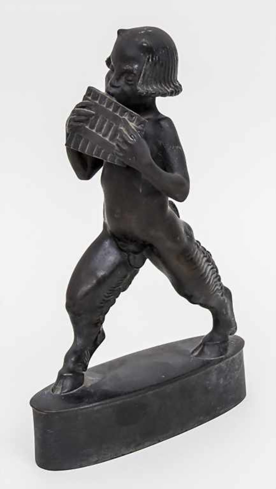 Carl Nacke (1876-?), 'Faun mit Panflöte' / 'A faun with pan flute' Technik: Bronze, patiniert,