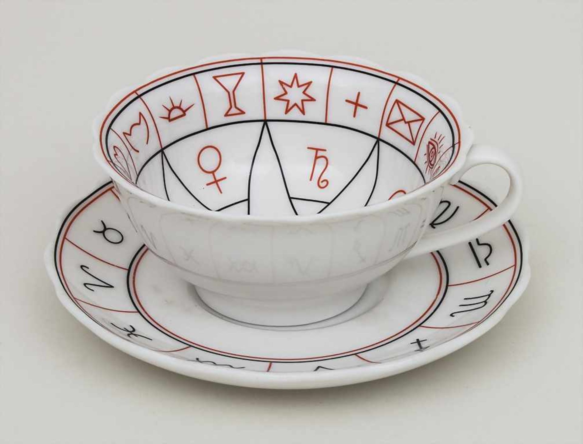 Tasse und UT mit Sternzeichen und Aszendenten / A cup and saucer with zodiac signs and ascendants,