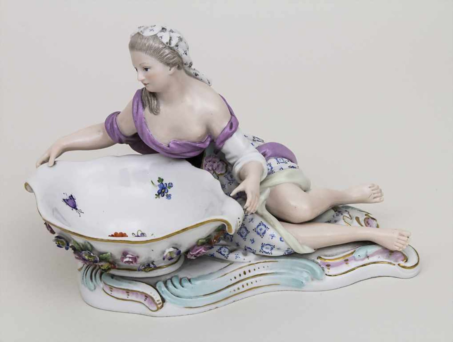 Figurenschale 'Schäferin' / A figural bowl 'shepherdess', Meissen, 1860-1924 Material: Porzellan, - Bild 2 aus 4