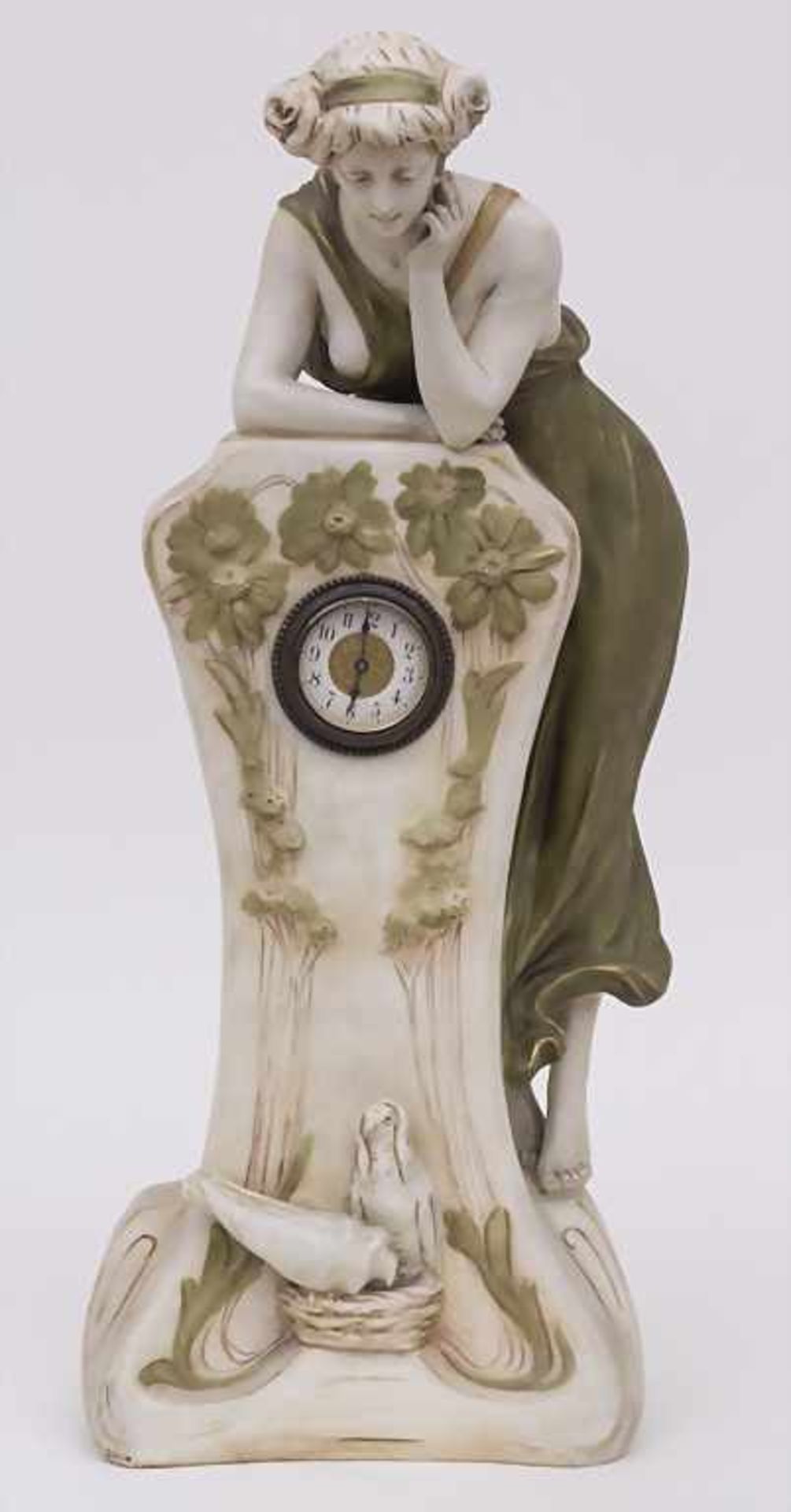 Jugendstil-Tischuhr 'Junge Dame' / An Art Nouveau table clock 'Young lady', Royal Dux, um 1900