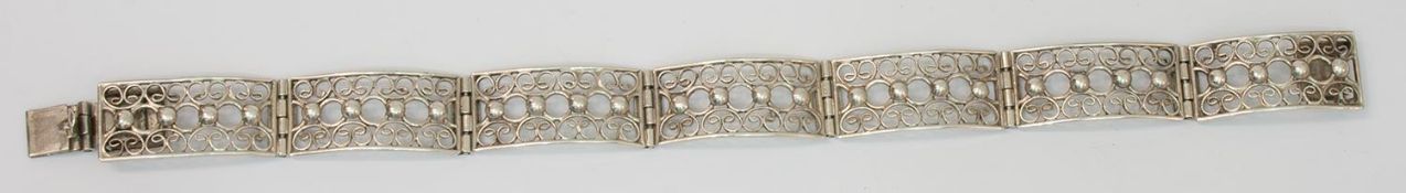 Armband 835er Silber, 15,4 g, 7 rechteckige Kettenglieder, mit feiner Drahtwicklung und