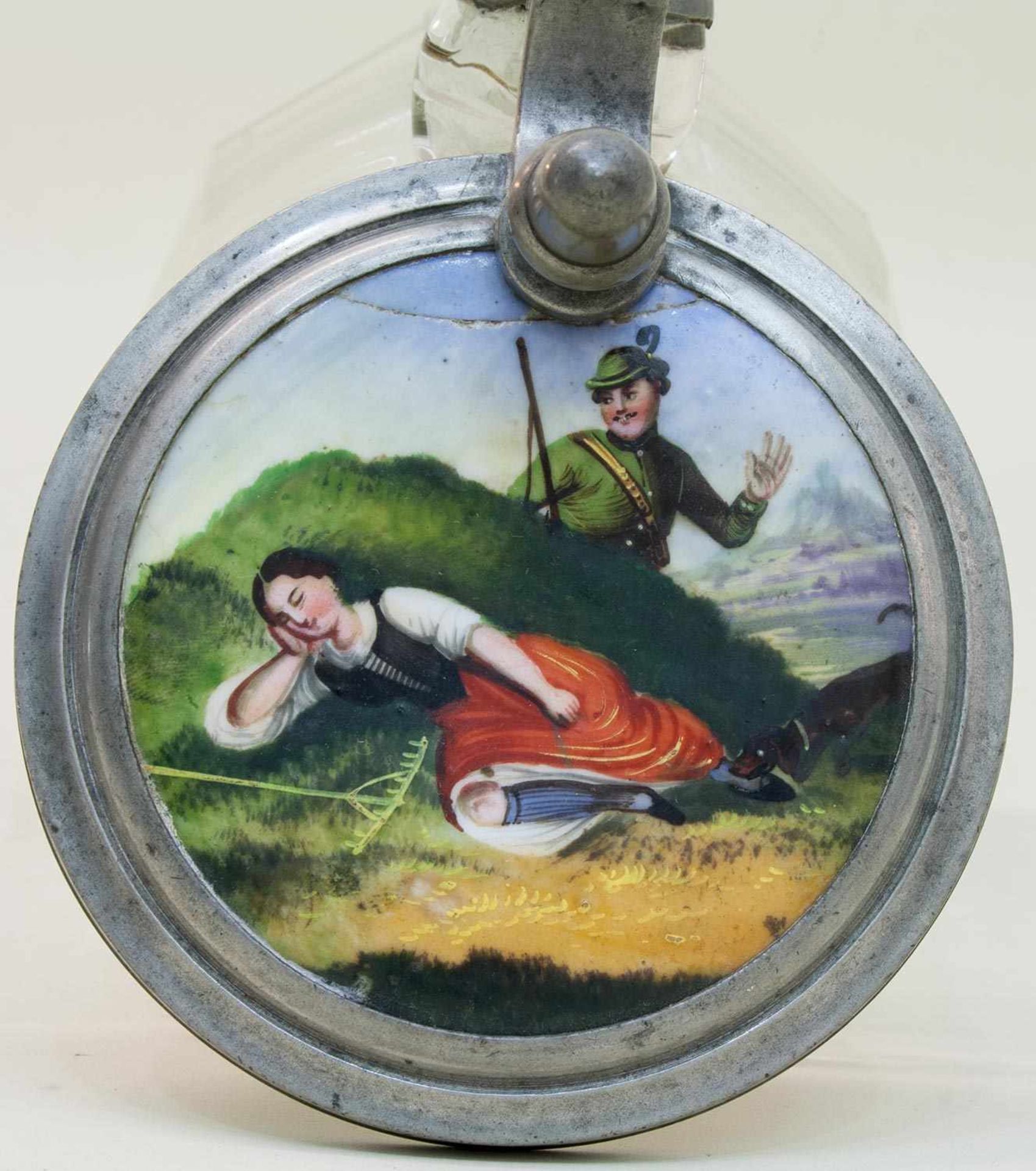Zinndeckelkrug um 1870, facettierter Krug mit großem Bodenabriß, Zinndeckel mit Porzellanplatte, - Bild 2 aus 2