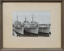 Originalfotografie Flensburg 1937, 3 Schiffe d. deutschen Kriegsmarine, 10,5 x 15 cm, ger., verso