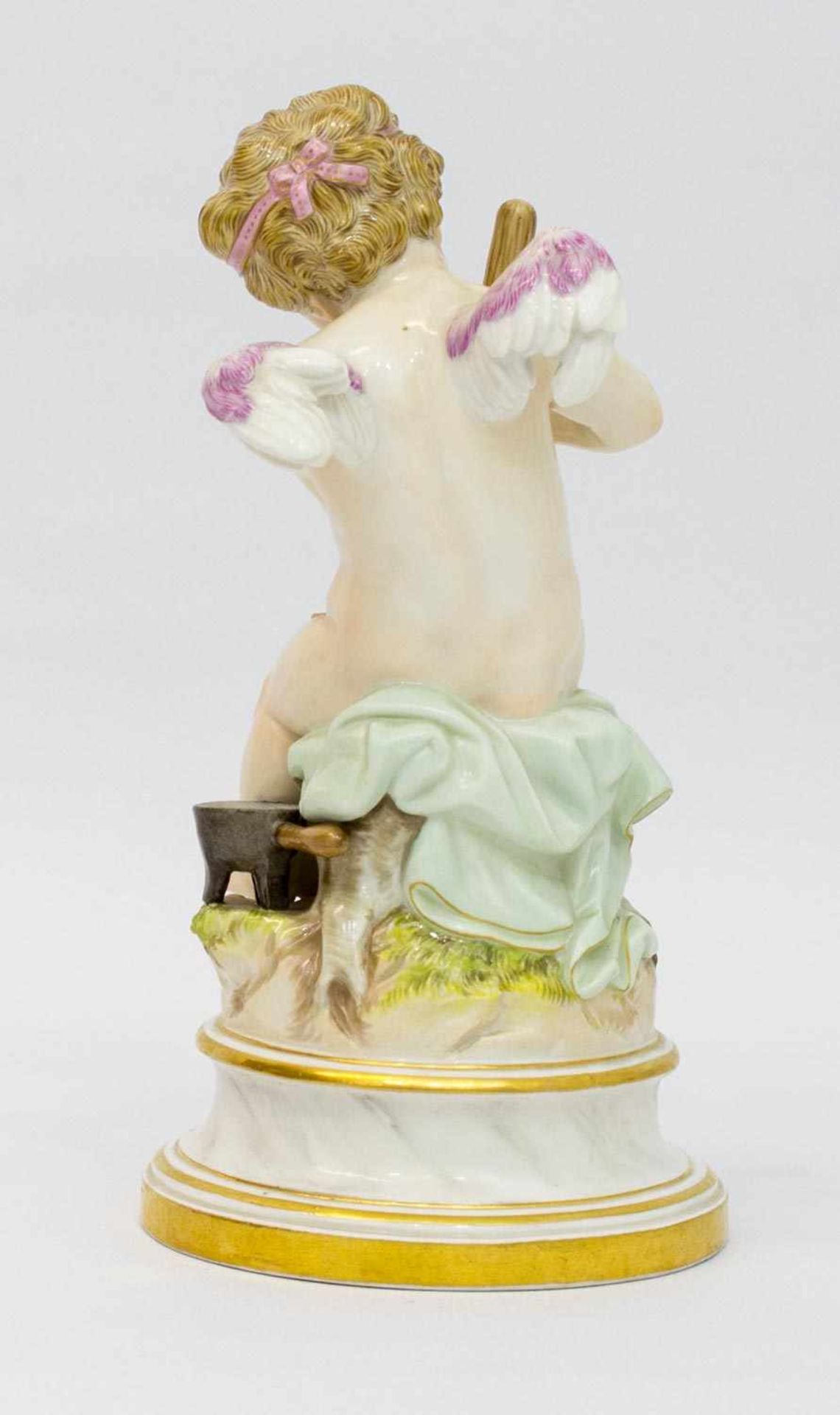 Amor mit gepressten Herzen Porzellanmanufaktur Meissen (Schwertermarke um 1900, I. Wahl), Entwurf - Bild 2 aus 3