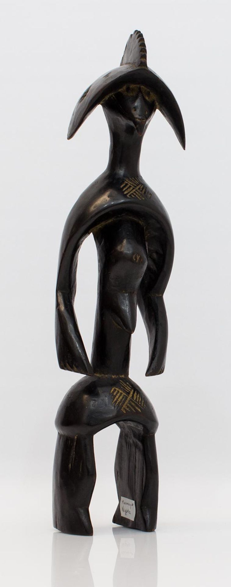 Mumuye Wächter-Figur Nigeria 20. Jh., Holz geschnitzt, typische Wächterfigur mit frei hängenden