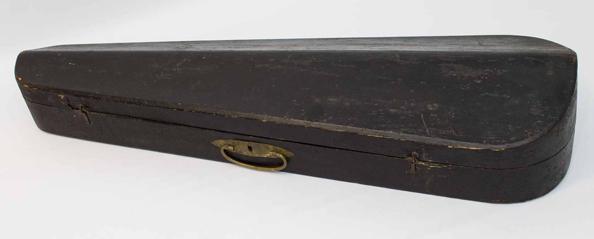 Geigenkasten um 1880, Holz, schwarz gefaßt, L. 78 cm