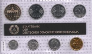 Kursmüntzsatz DDR 1989, mit Brandenburger Tor, Stgl. (Original Verpackung)