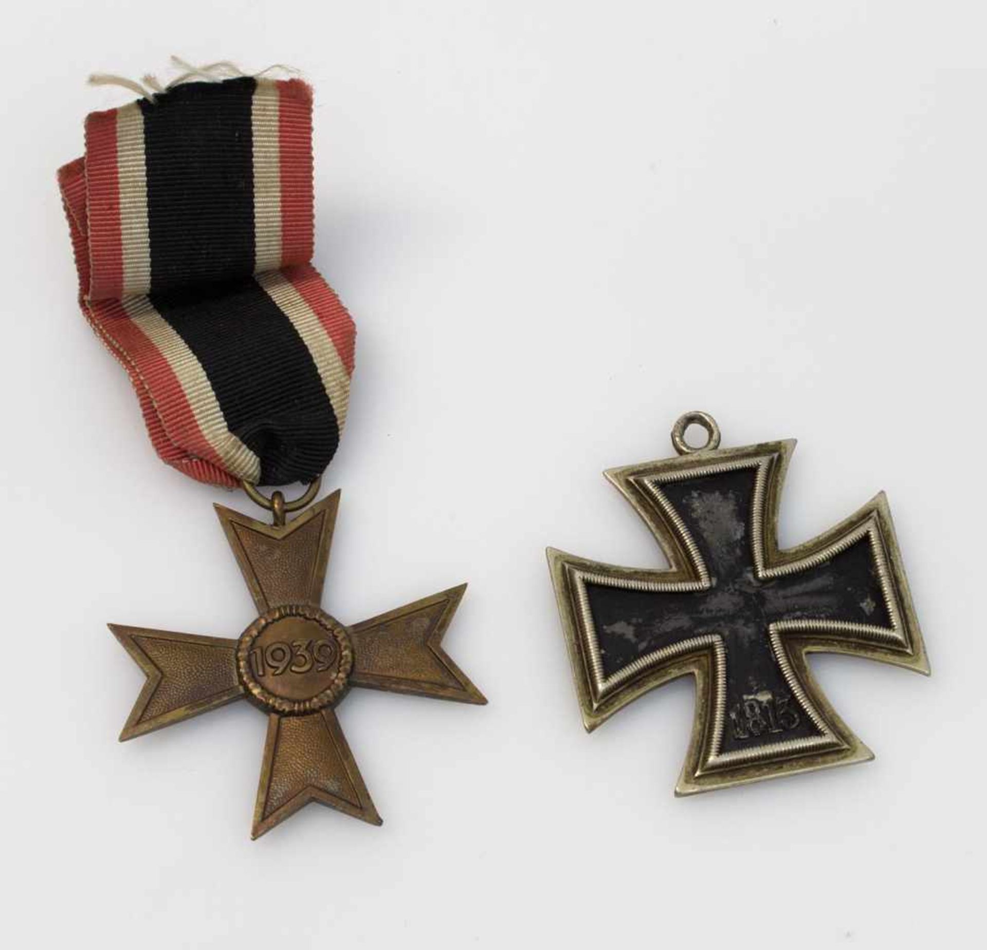 Lot III. Reich, Eisernes Kreuz II. Klasse u. Kriegsverdienstkreuz ohne Schwerter am Band - Bild 2 aus 2