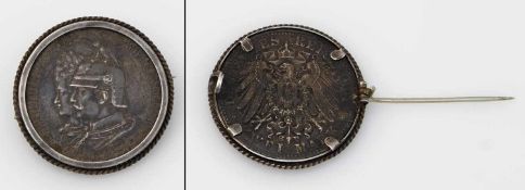 2 Mark Preussen 1901, Friedrich I. u. Wilhelm II., Silber, als Brosche in Krappenfassung