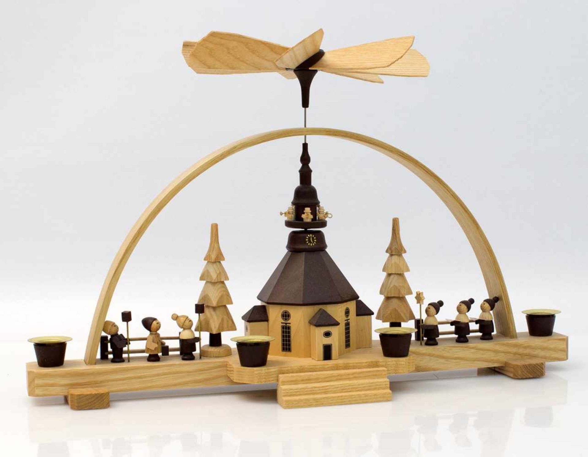 Weihnachtspyramide Seiffener Bergkirche mit Sängern und Laternenkindern, Holz gedrechselt, Br. 37