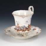 Tasse mit Kauffahrteimalerei, Meissen. Knaufschwerter, ab 1850-1918, 1 Schleifstrich. Kratertasse