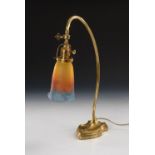 Jugendstil-Tischlampe, Muller Frères. Signiert, ab 1919. Verstellbarer Glockenschirm aus