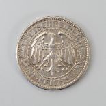 5 Reichsmark 1932, "Einigkeit und Recht und Freiheit". Eichenbaum / Reichsadler. Silber 25 g,