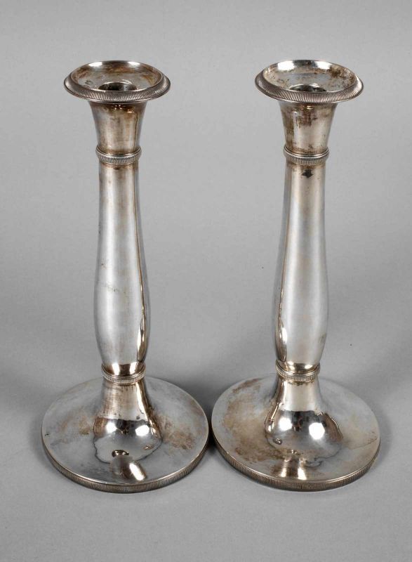 Silber Paar Kerzenleuchter Biedermeier Wien, um 1830, unleserliche Jahreszahl und Meistermarke,