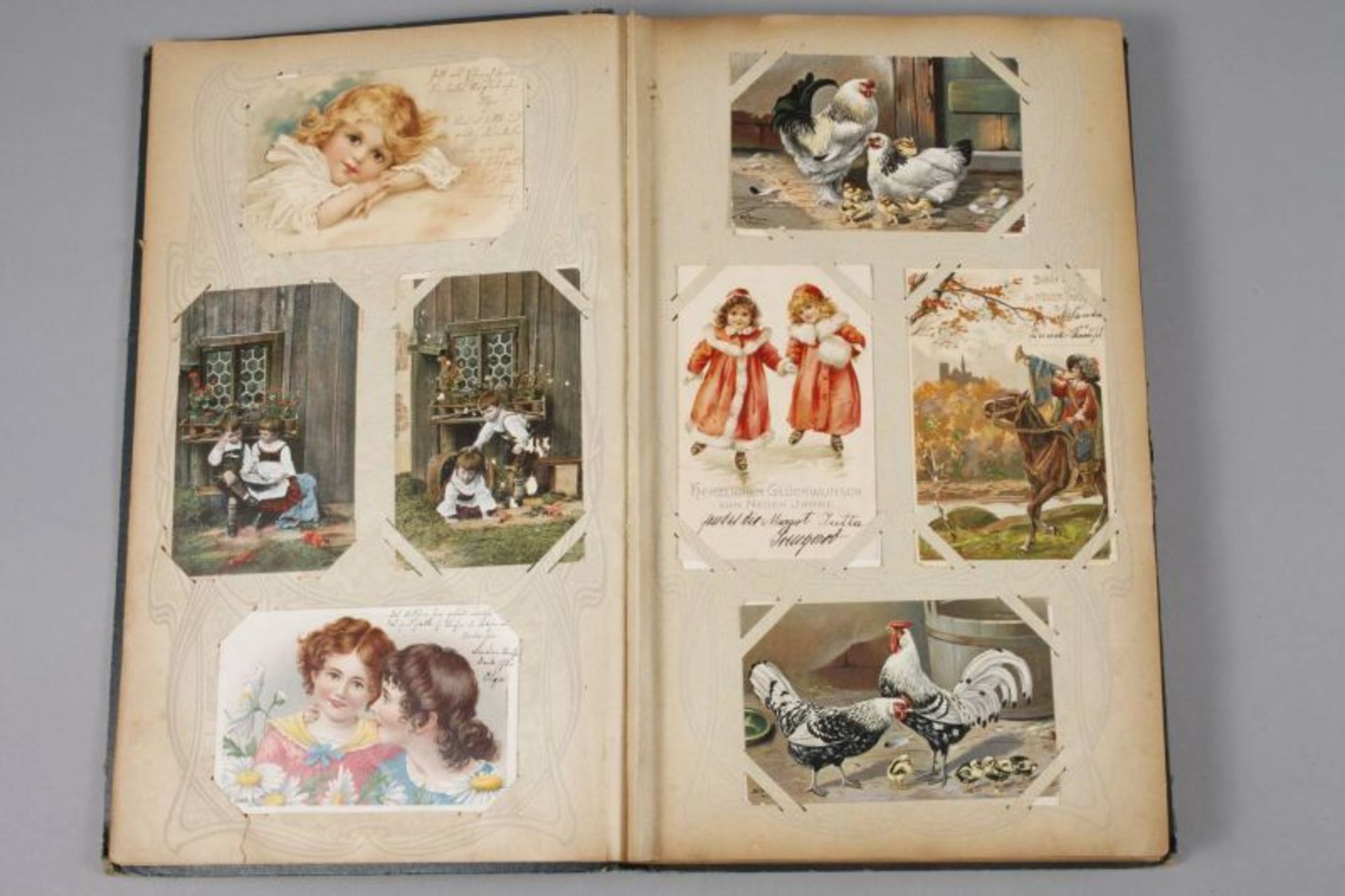 Postkartenalbum Motive/Kitsch meist um 1900/10, ca. 280 Glückwunsch-, Kitsch- und Fotokarten, - Bild 2 aus 5