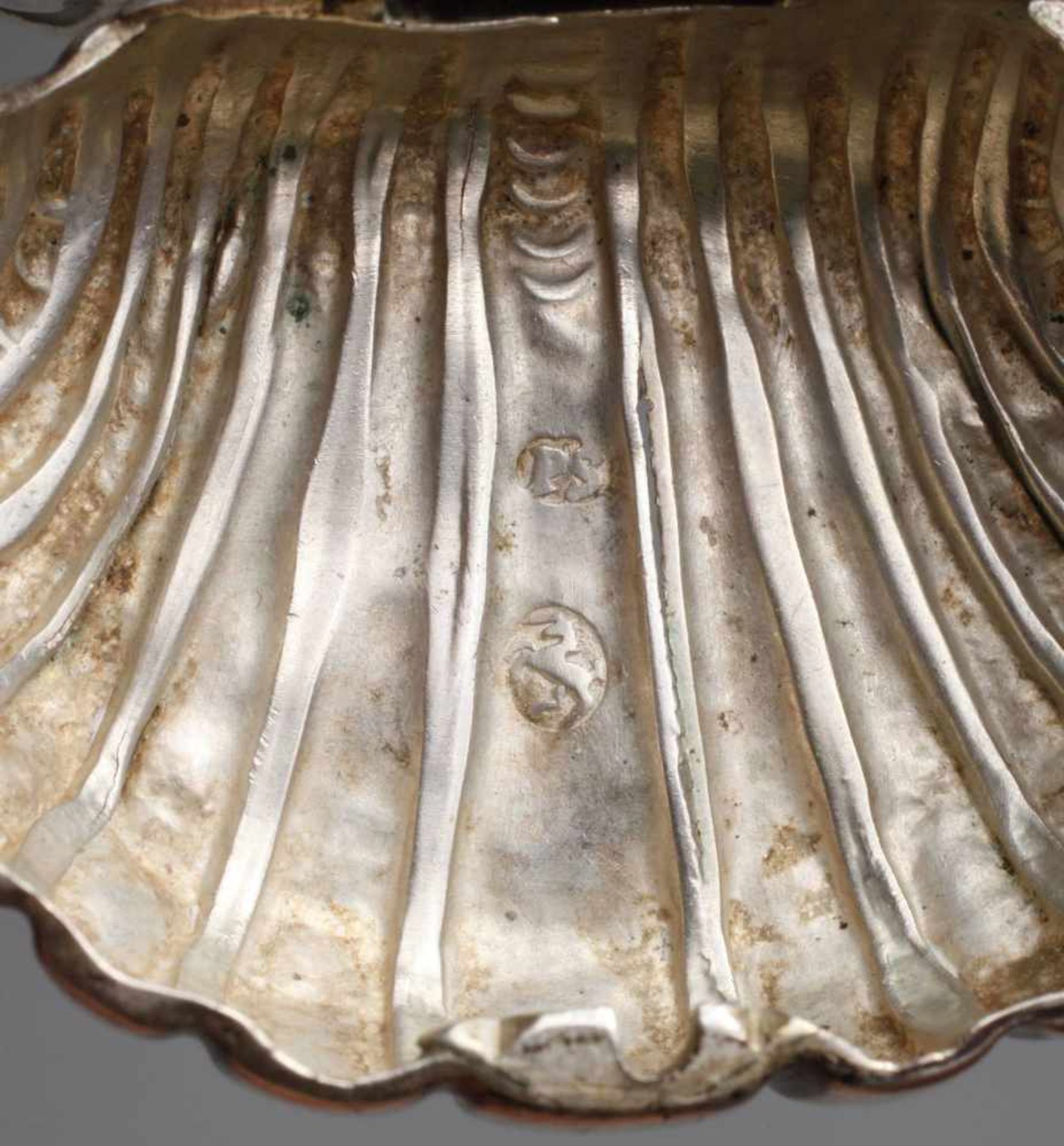 Barocke Silberdose in Muschelform wohl 17. Jh., gepunzte Einhornmarke für Schwäbisch Gmünd und - Bild 3 aus 3
