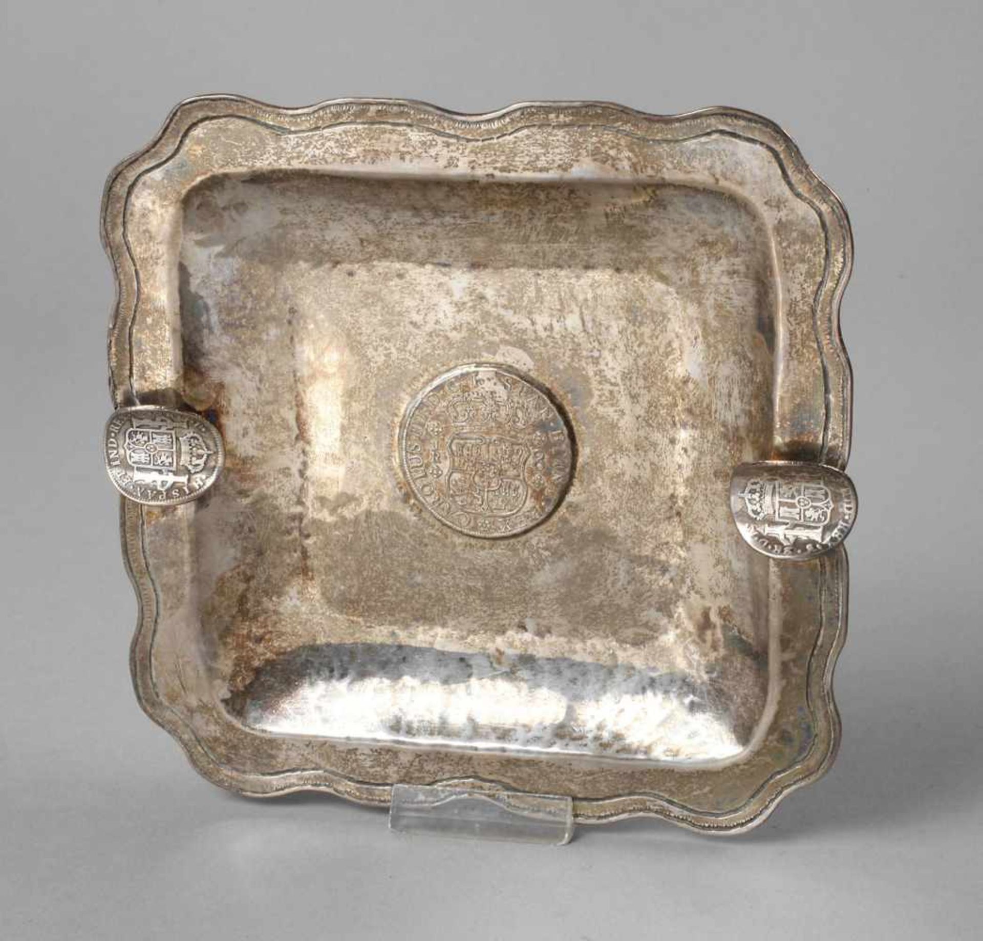 Silber Aschenschale mit Münzen Mitte 20. Jh., gestempelt Welsch 900, massive handgetriebene Schale