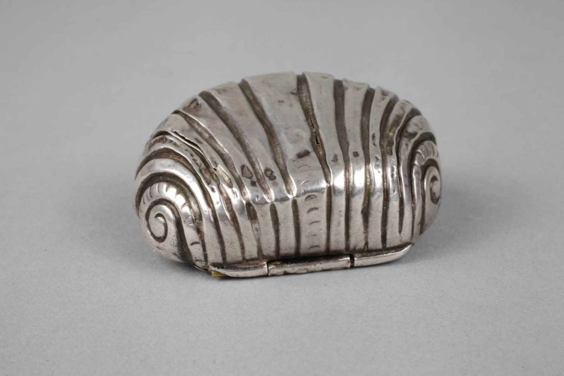 Barocke Silberdose in Muschelform wohl 17. Jh., gepunzte Einhornmarke für Schwäbisch Gmünd und - Bild 2 aus 3