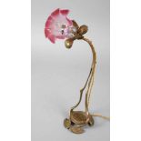 Tischlampe Jugendstil wohl Wien, um 1900, Messing massiv, schlankes geschwungenes Gestell,