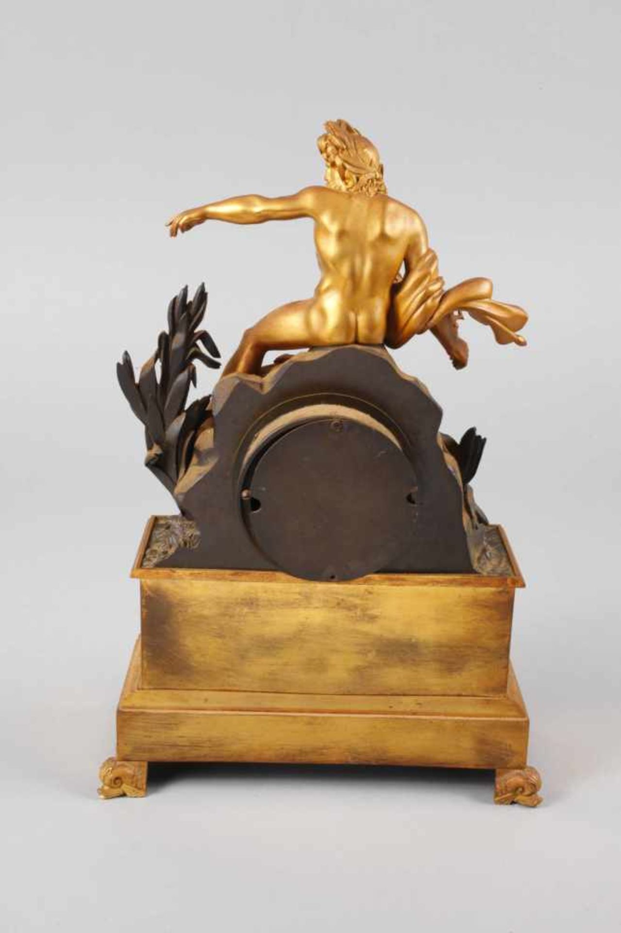 Bronzependule Poseidon Frankreich, um 1820, Bronze feuervergoldet und partiell braun patiniert, - Bild 4 aus 4