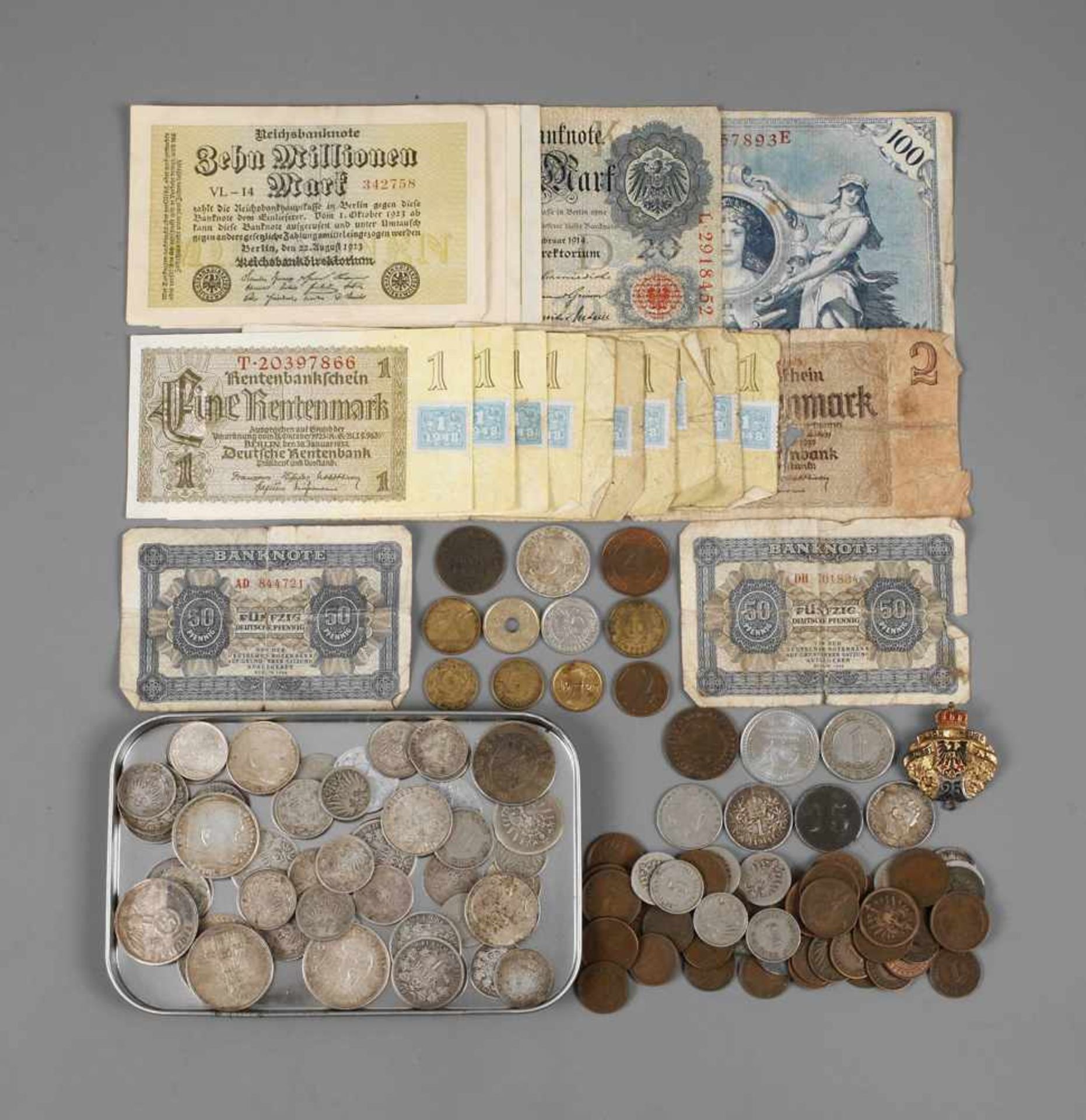 Konvolut Reichsmark 1) etwa 11 mal 1 Mark, 900er Silber, s/ss, einmal 1901(A) in ss/vz, 2) etwa 23