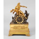 Bronzependule Poseidon Frankreich, um 1820, Bronze feuervergoldet und partiell braun patiniert,