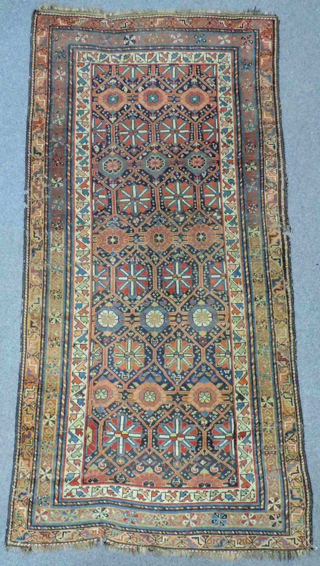 Varamin Shah - Savan Stammesteppich, Iran, antik, Mitte 19. Jahrhundert. 274 cm x 130 cm.