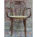 Armlehnstuhl. Bugholz. Wohl Thonet Nr. 18. 90 cm hoch. Armchair. Bentwood. Proably Thonet No. 18. 90