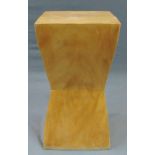 Holzhocker. Design. 45 cm x 24 cm. Wood stool. Design. 45 cm x 24 cm.
