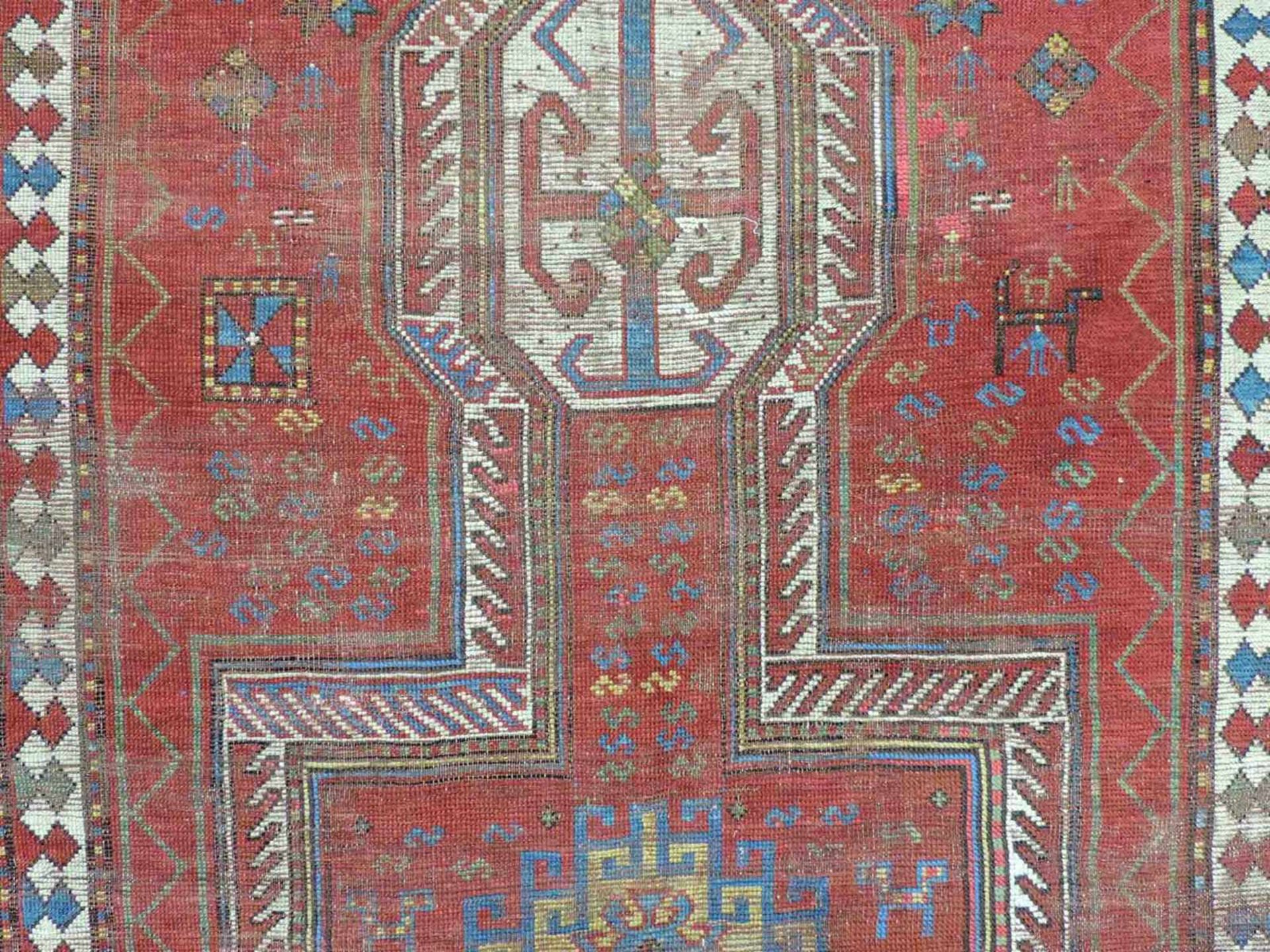 Kasak Dorfteppich, Kaukasus. Antik. Ende 19. Jahrhundert. 245 cm x 170 cm. Handgeknüpft. Wolle auf - Bild 9 aus 11