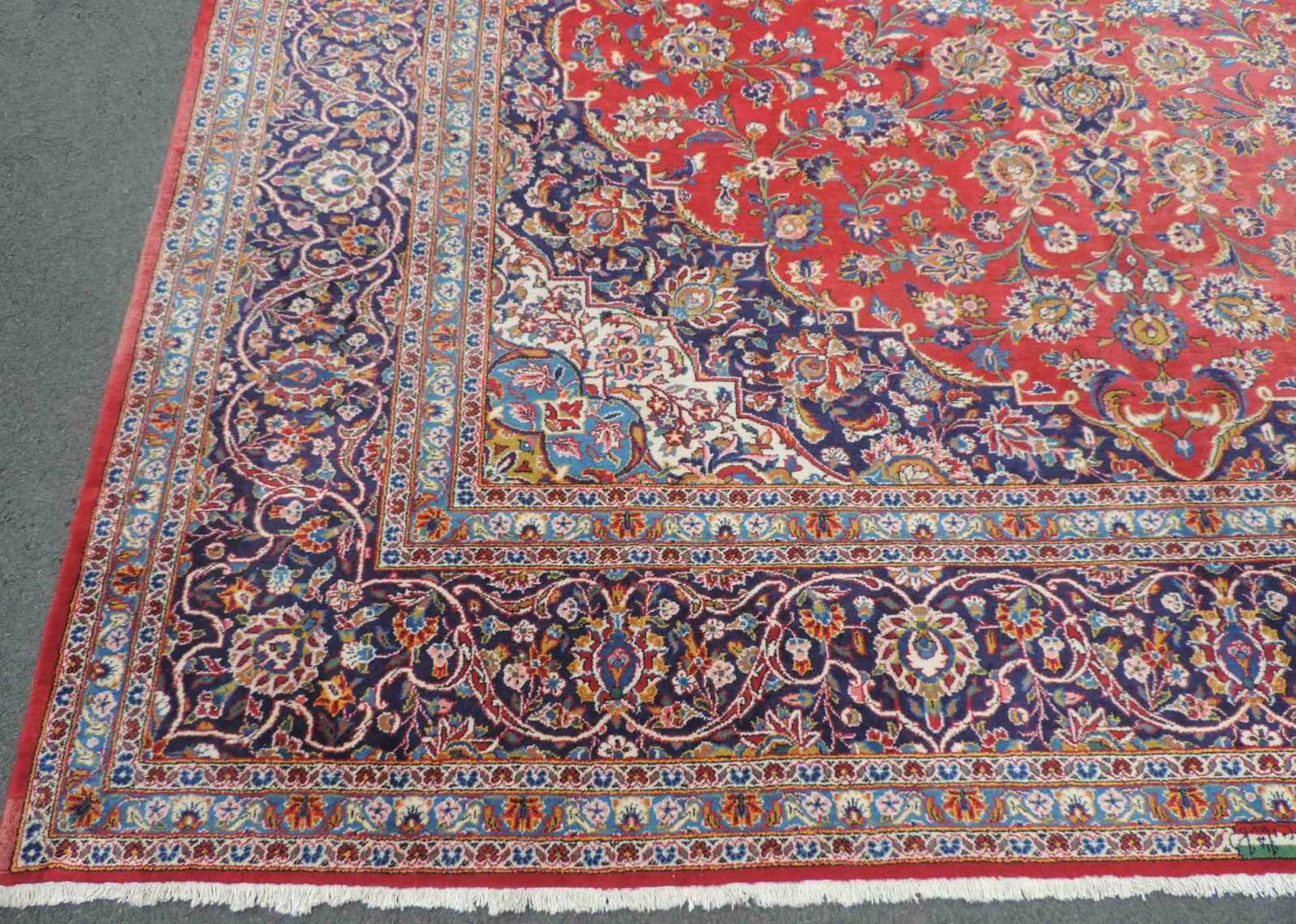 Keschan Meisterteppich signiert. Iran. 413 cm x 304 cm. Handgeknüpft. Wolle auf Baumwolle. Keshan - Bild 2 aus 9