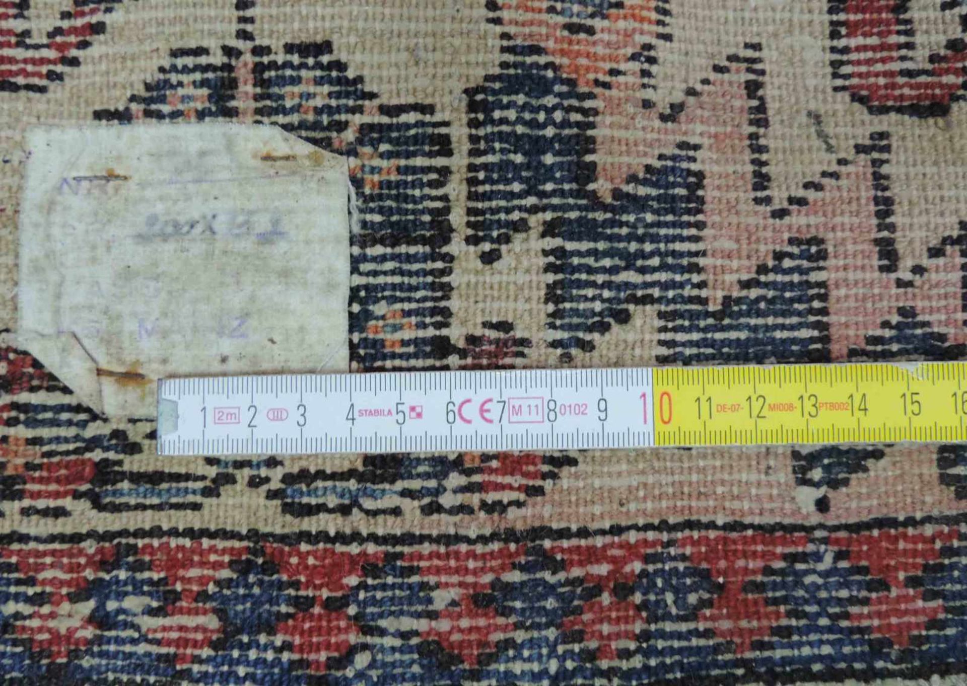 Bachtiar Dorfteppich. Iran, alt, um 1940. 202 cm x 158 cm. Handgeknüpft. Wolle auf Baumwolle. - Bild 9 aus 9
