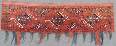 Ersari Behang. Region Beschir. Turkmenistan, 19. Jahrhundert. 196 cm x 50 cm. Handgeknüpft. Wolle