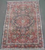 Täbris Teppich, Iran, alt, Mitte 20. Jahrhundert. 349 cm x 247 cm. Handgeknüpft. Wolle auf