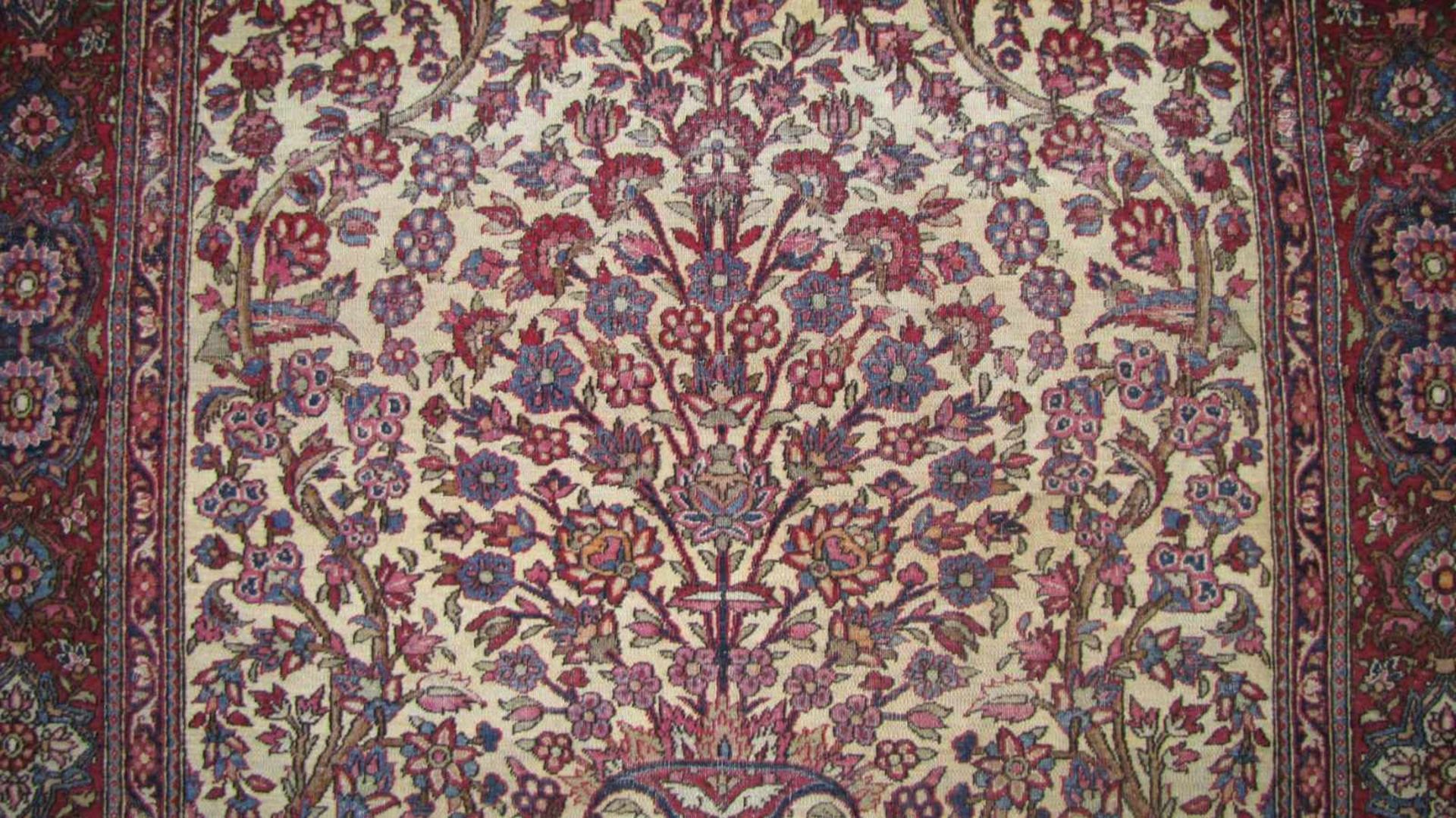 Isfahan Manufakturteppich mit Paradiesgarten. Iran. Alt um 1920. 200 cm x 134 cm. Handgeknüpft. - Bild 5 aus 8