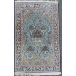 Ghom Gebetsteppich. Iran. Feine Knüpfung. 161 cm x 104 cm. Handgeknüpft. Wolle mit Seide auf