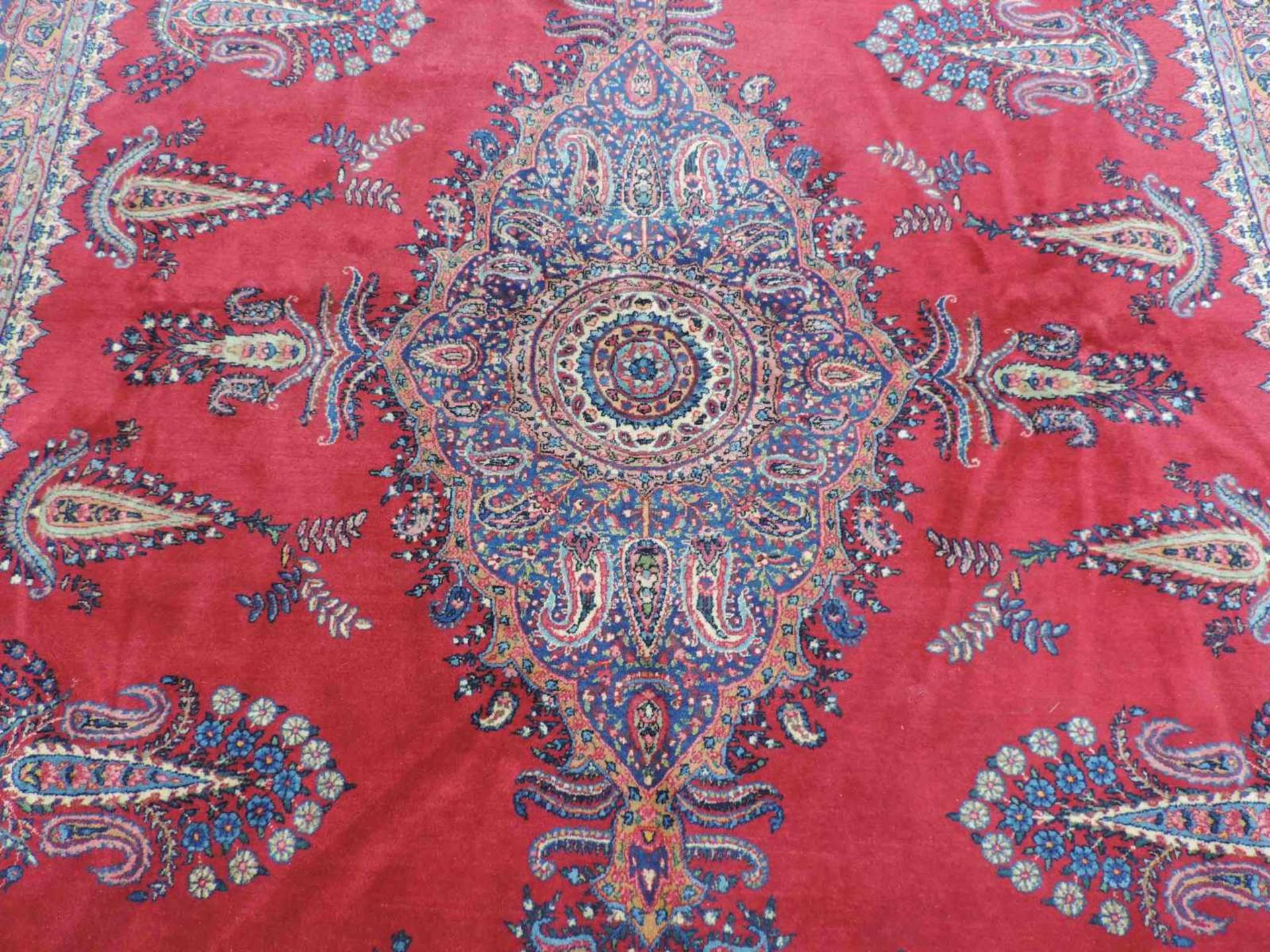 Kirman Korkwolle. Teppich, Iran, alt, Mitte 20. Jahrhundert. 370 cm x 268 cm. Handgeknüpft. - Bild 4 aus 8