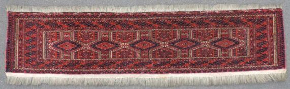 Tekke Torba, Turkmenistan, antik, um 1880. 30 cm x 133 cm. Handgeknüpft. Wolle auf Wolle. Feiner