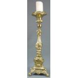 Kirchenleuchter, wohl um 1800. Messing. Höhe 98 cm. Church candlestick, probably around 1800. Brass.