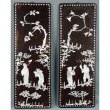 Zwei Holztafeln mit Perlmutteinlagen. China, alt. 70 cm x 24,3 cm. Two wooden boards with mother-