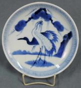 Teller, 19. Jahrhundert. Storchenmotiv. China. Blau Weiß Porzellan. 20,5 cm Durchmesser. Plate, 19th