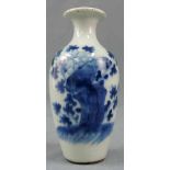 Vase China. Blau - Weiß Porzellan. Qing Dynastie. 15 cm hoch. Vase China. Blue and white