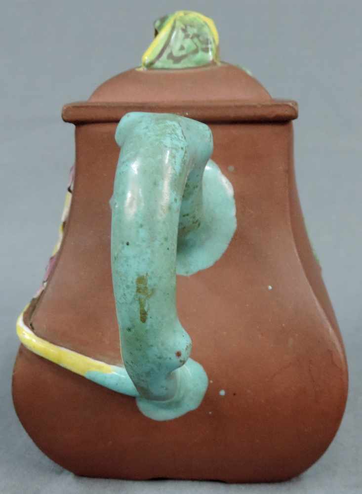 Teekanne, Yixing. China. Ton. Alt um 1930. Gestempelt. 18 cm lang. Teapot, Yixing. China. Clay. - Image 2 of 5